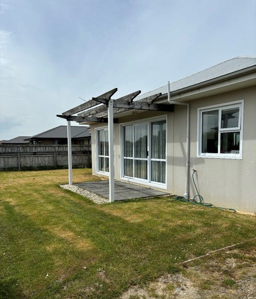 77 Lothian Crescent, Strathern, Invercargill - Carousel 1