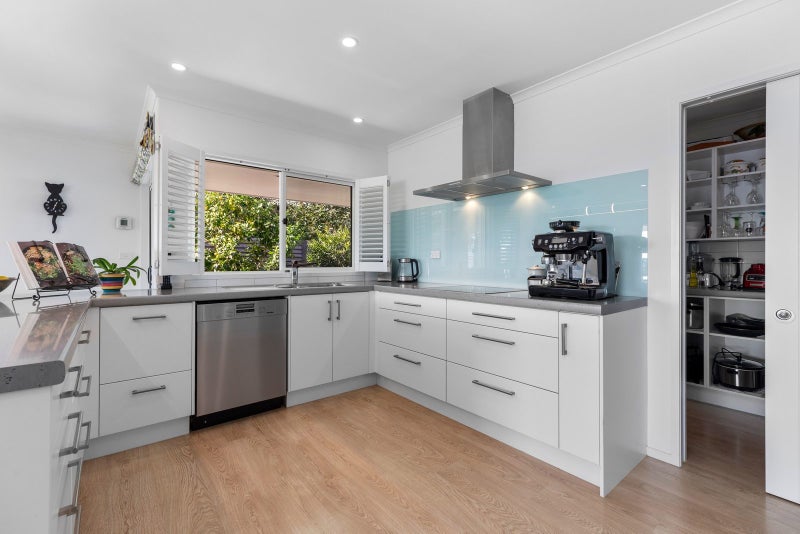 16 St Michaels Avenue, Bethlehem, Tauranga - Carousel 2