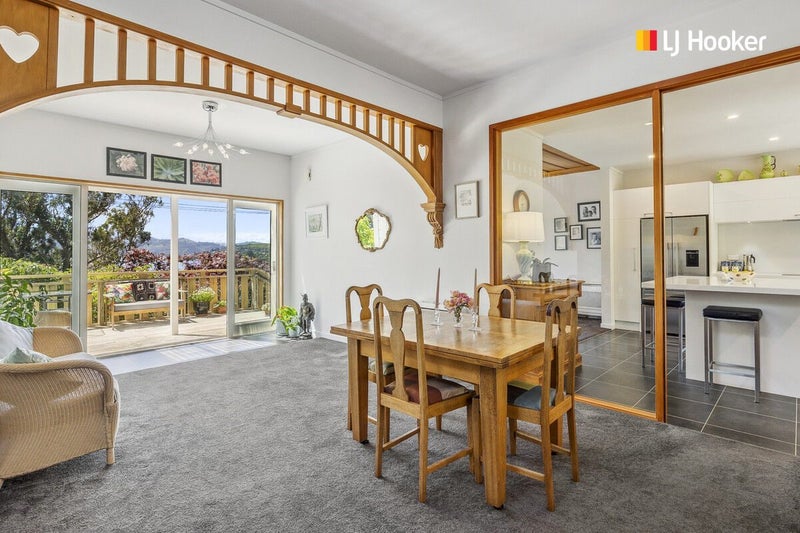 33 Marine Parade, Macandrew Bay, Dunedin - Carousel 2