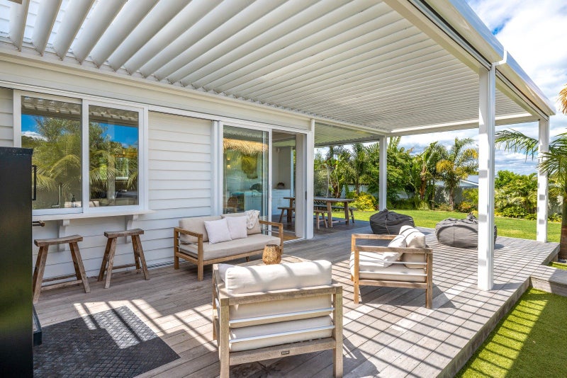 64 Mako Street, Oneroa, Waiheke Island - Carousel 1