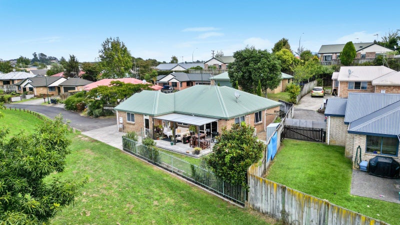 25 Pointon Glade, Grandview Heights, Hamilton - Carousel 23