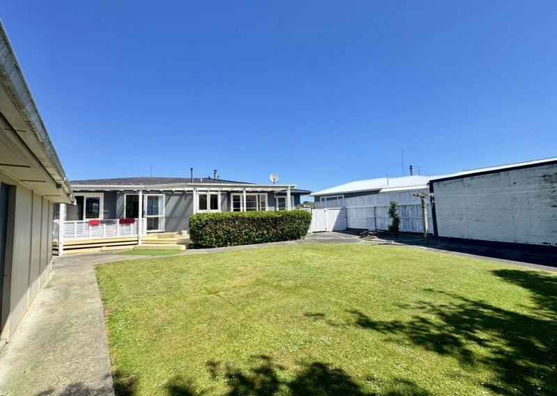 11 St Albans Avenue, Hokowhitu, Palmerston North - Carousel 17