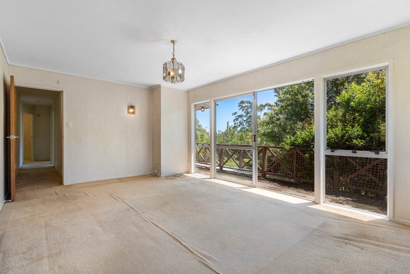 7 Sapphire Place, Bayview, Auckland - Carousel 2