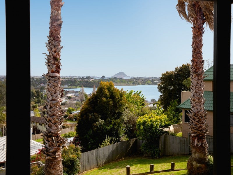 31 Philomel Crest, Welcome Bay, Tauranga - Carousel 2
