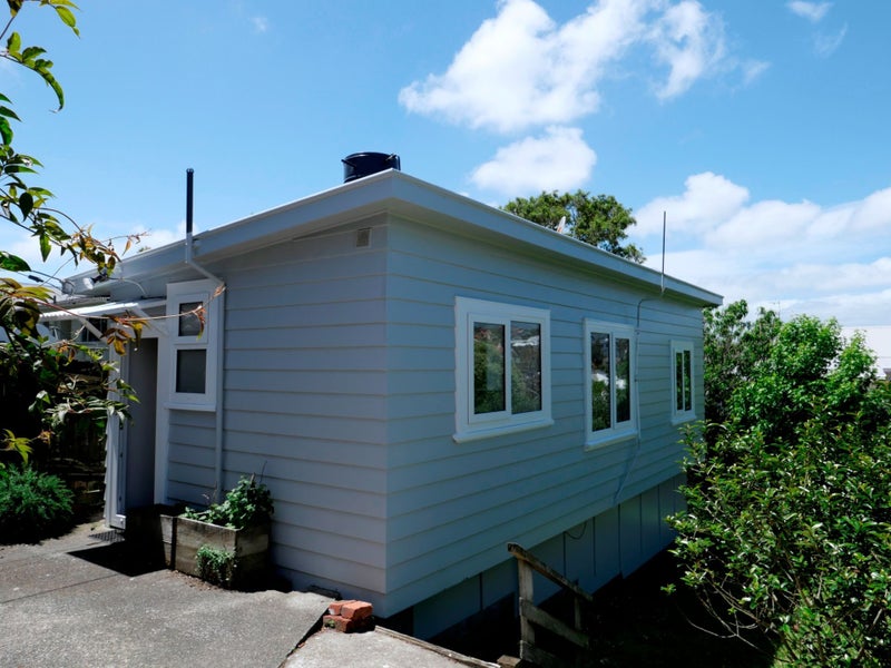 32 Charlotte Avenue, Brooklyn, Wellington - Carousel 2