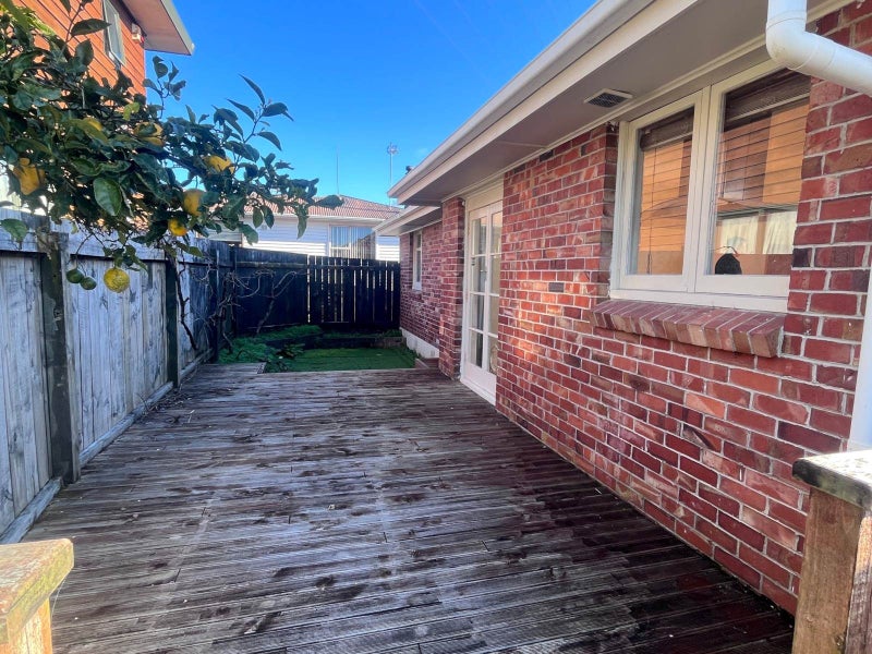 4 Eaton Road, Hillsborough, Auckland - Carousel 8