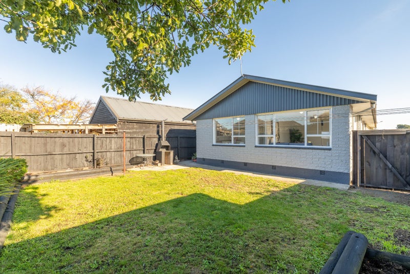 2/32 Lamorna Road, Parklands, Christchurch - Carousel 1