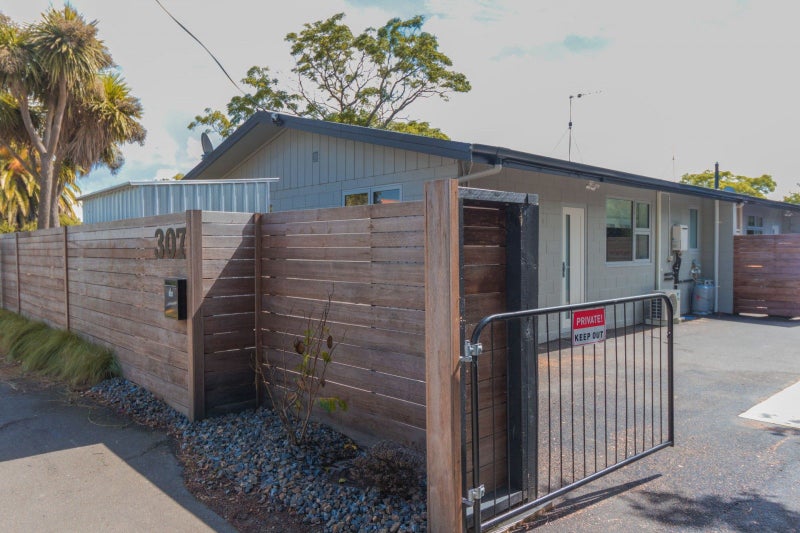 307 College Street, West End, Palmerston North - Carousel 11