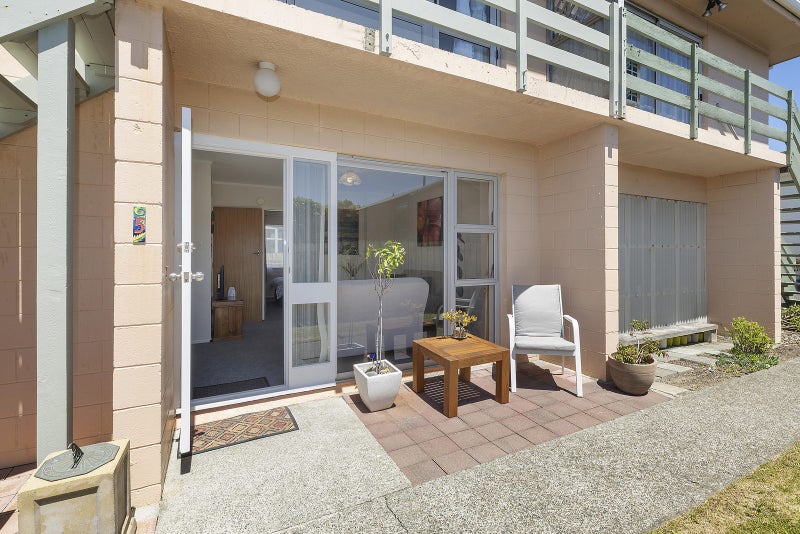 5/154 Onepu Road, Lyall Bay, Wellington - Carousel 2