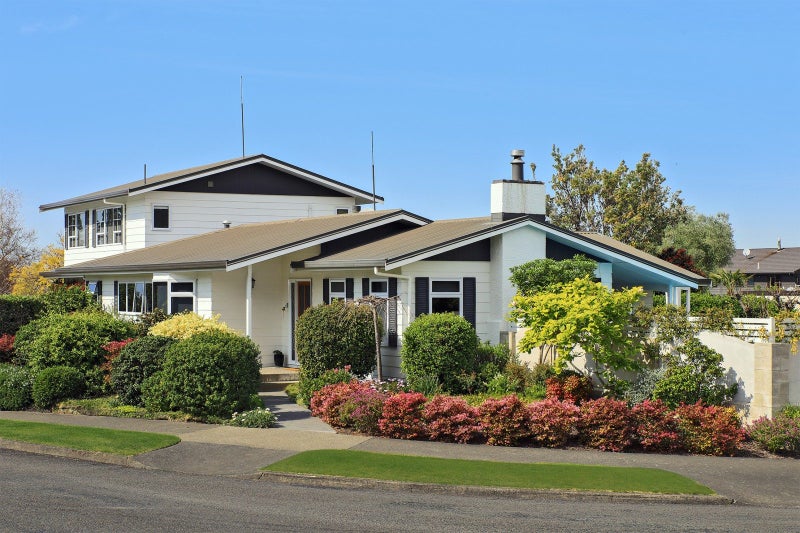 34 Kent Terrace, Taradale, Napier - Carousel 2