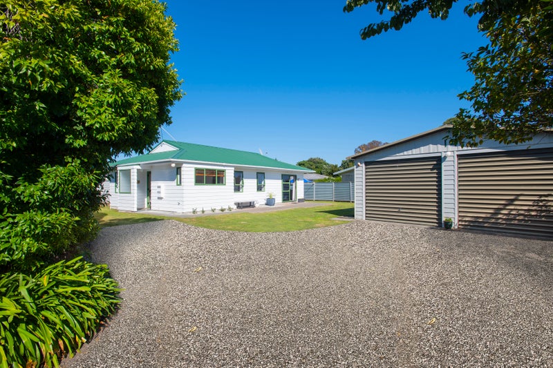 14 Clifton Place, Riverdale, Gisborne - Carousel 1