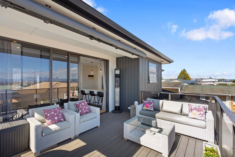 5A Bennett Street, Otumoetai, Tauranga - Carousel 2