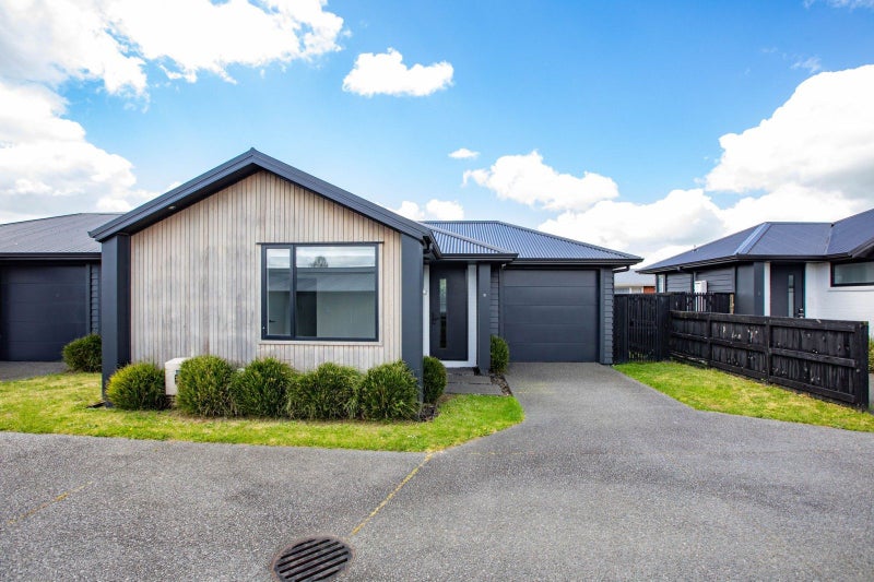 3/4 Heath Street, St Andrews, Hamilton - Carousel 2