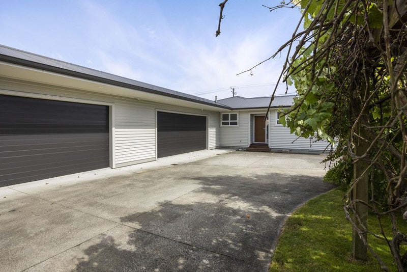 2 Bideford Street, Brooklands, New Plymouth - Carousel 2