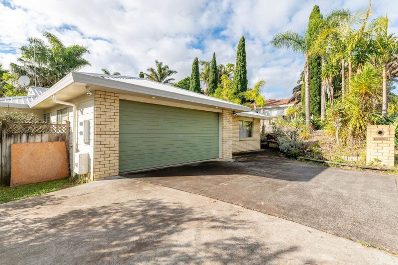 23 Goldfinch Rise, Unsworth Heights, Auckland - Carousel 2