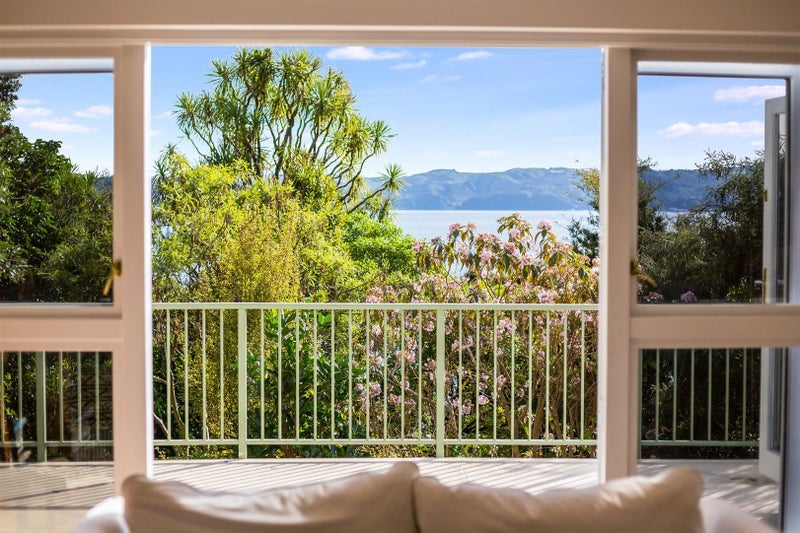 20 Mahina Road, Mahina Bay, Lower Hutt - Carousel 2