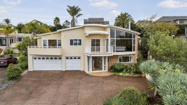 9 Constable Lane, West Harbour, Auckland - Carousel 1