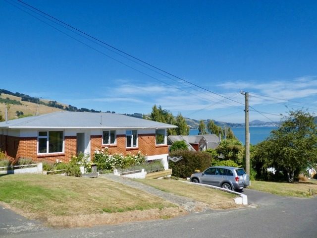 28 Gorman Street, Macandrew Bay, Dunedin - Carousel 1