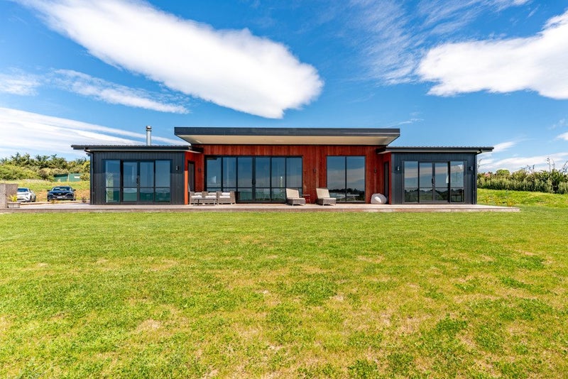 35 Parade, Scarborough, Timaru - Carousel 1