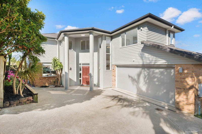 27A Lyttelton Avenue, Forrest Hill, Auckland - Carousel 1