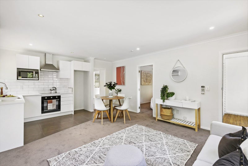 2 Downing Street, Crofton Downs, Wellington - Carousel 1