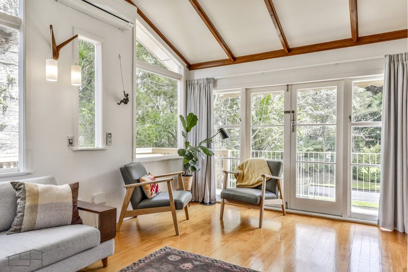 2 Tainui Road, Titirangi, Auckland - Carousel 1