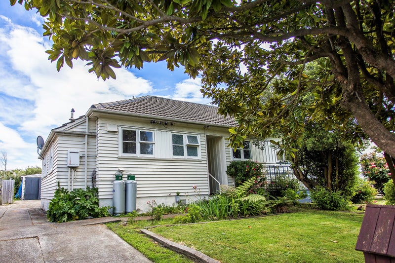 32 Newbery Street, Opawa, Christchurch - Carousel 1