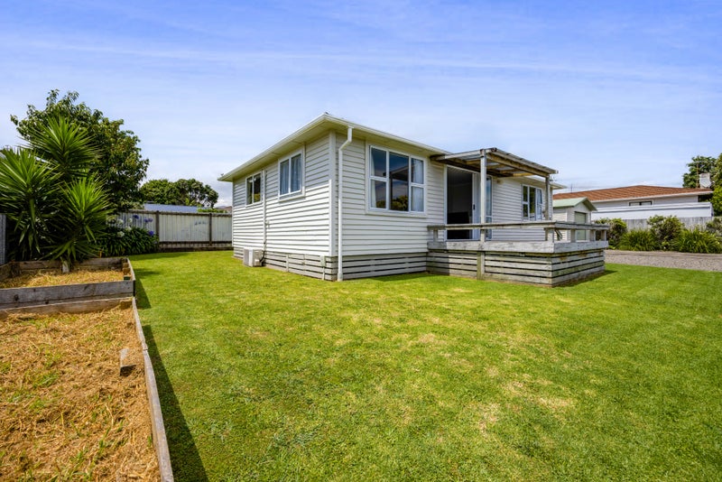 2 Rosendale Avenue, Spotswood, New Plymouth - Carousel 2