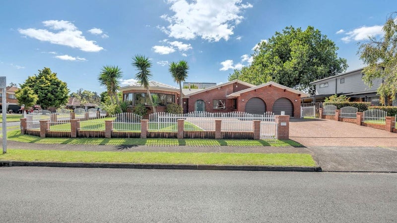 2 Parera Place, Papatoetoe, Auckland - Carousel 1