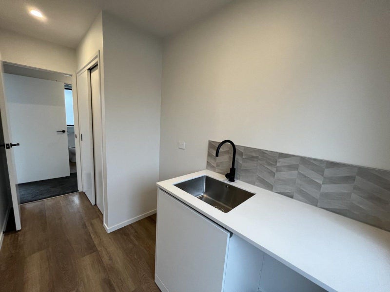 3B Turehu Street, Merrilands, New Plymouth - Carousel 14