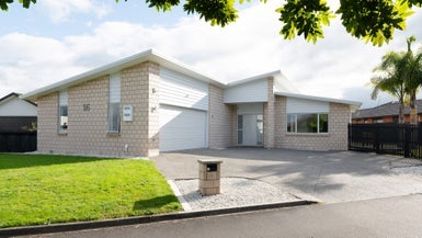 16 Cole Thomas Place, Huntington, Hamilton - Carousel 1