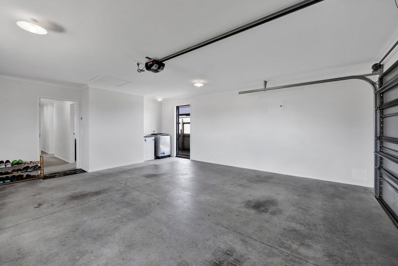 34 Honeyfield Drive, Whalers Gate, New Plymouth - Carousel 35