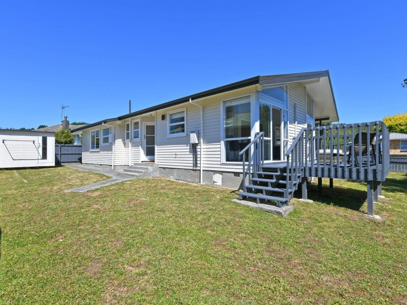 12 Riversdale Road, Clouston Park, Upper Hutt - Carousel 2