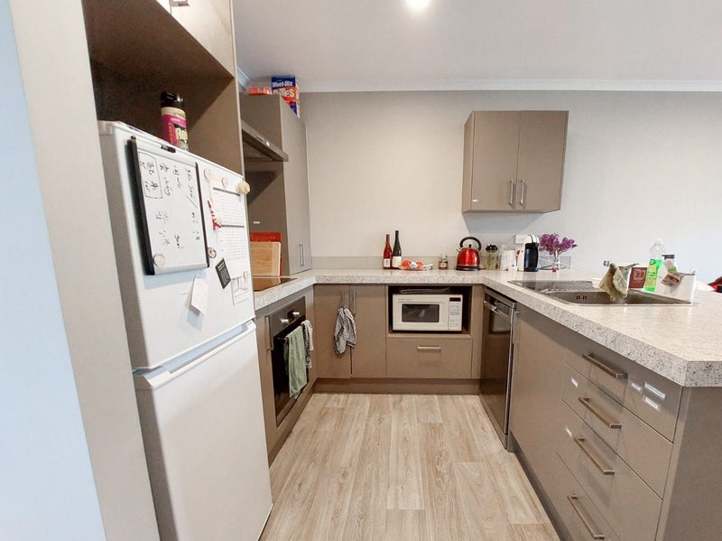 4/3 Edgecumbe Street, Whitiora, Hamilton - Carousel 2