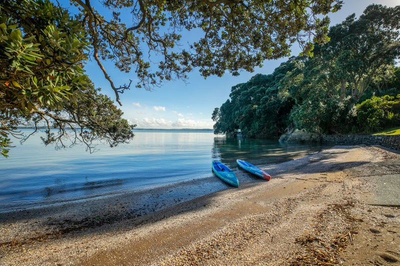 14A Harbour View Road, Point Chevalier, Auckland - Carousel 1
