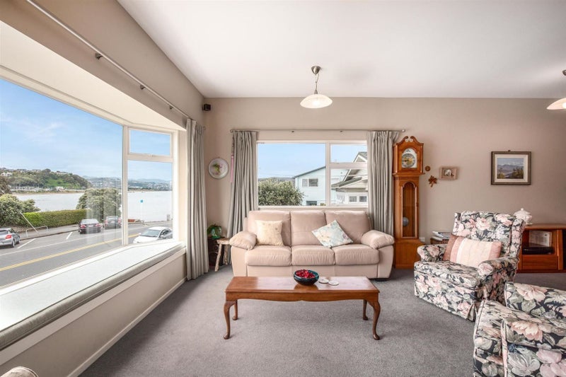 18 Beach Road, Plimmerton, Porirua - Carousel 2