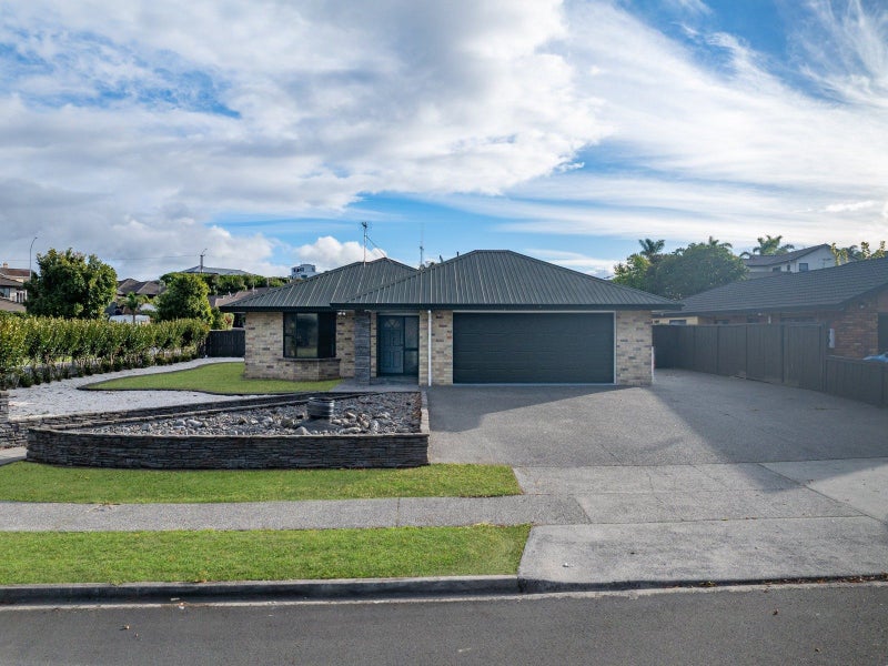 11 Discovery Drive, Flagstaff, Hamilton - Carousel 1