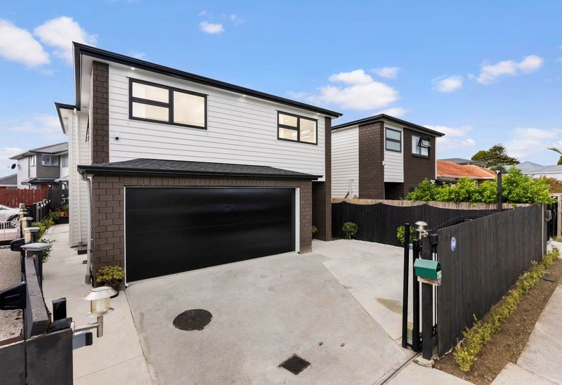 49 Buckingham Crescent , Papatoetoe, Auckland - Carousel 1