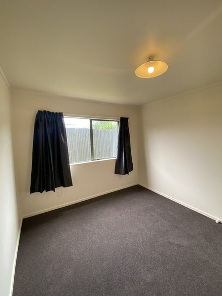 16 Coleridge Drive, Enderley, Hamilton - Carousel 8