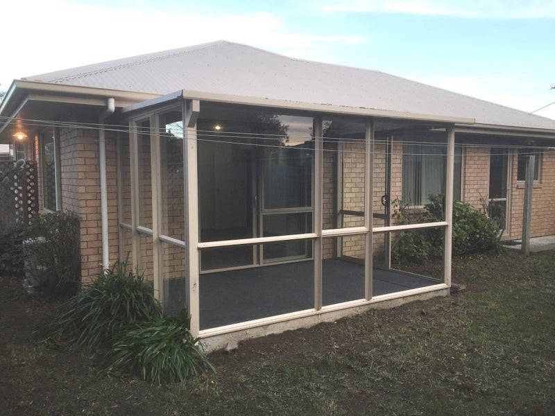 35C Digby Place, Bromley, Christchurch - Carousel 1