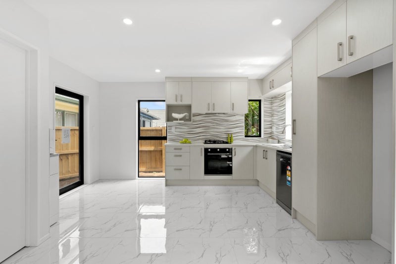 30 Botanic View, Manurewa, Auckland - Carousel 2