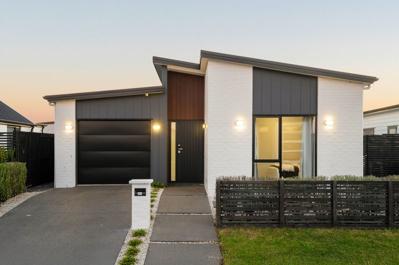 11 Gosset Avenue, Chartwell, Hamilton - Carousel 1