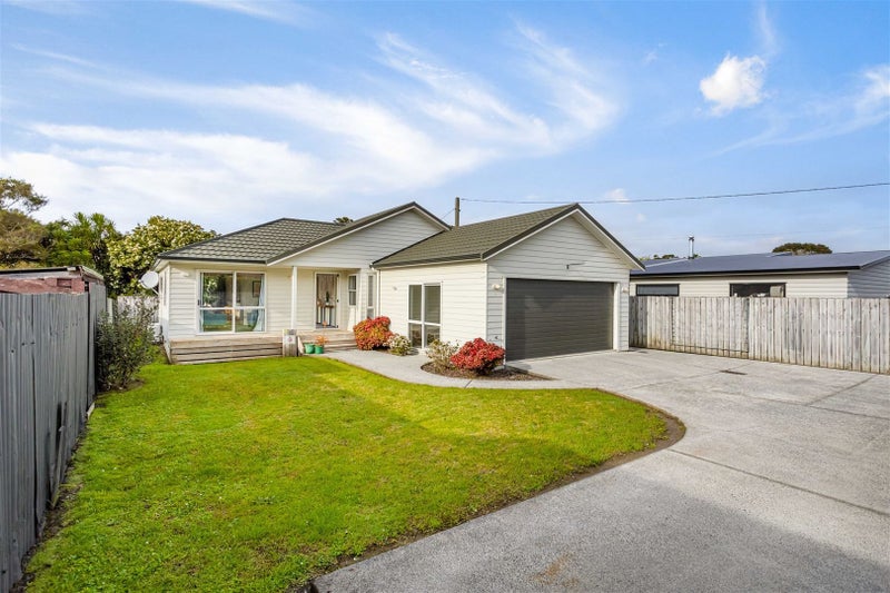 34A Birdwood Road, Swanson, Auckland - Carousel 1