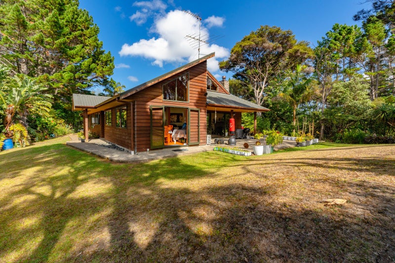 58 Bethells Road, Waitākere, Auckland - Carousel 1