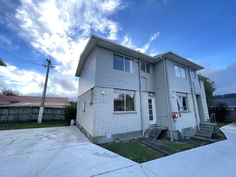 4/62 Martin Street, Wallaceville, Upper Hutt - Carousel 1