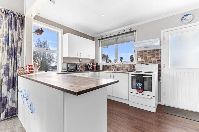 157 Parklands Avenue, Bell Block, New Plymouth - Carousel 2