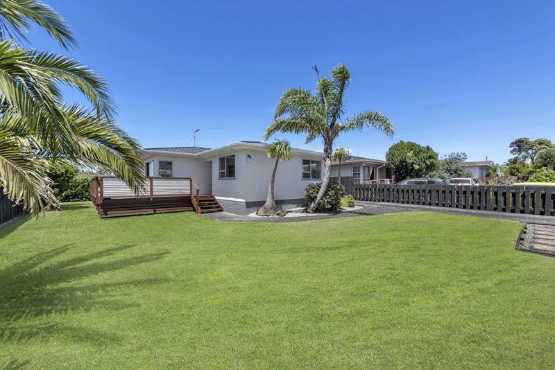 132 Pigeon Mountain Road, Half Moon Bay, Auckland - Carousel 2