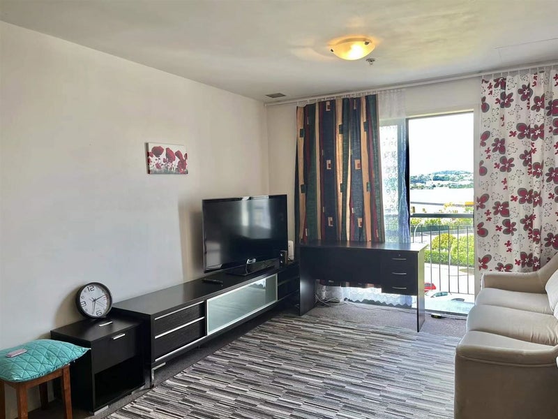 5L/17 Crown Lynn Place, New Lynn, Auckland - Carousel 2