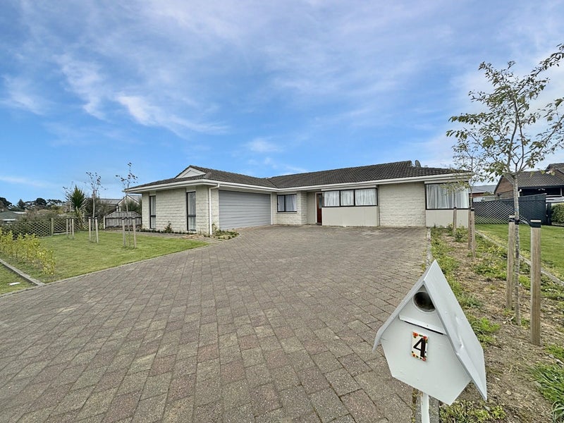 4 Norfolk Drive, Otamatea, Whanganui - Carousel 1