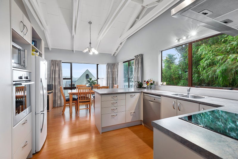 36 Fitzpatrick Street, Newlands, Wellington - Carousel 1